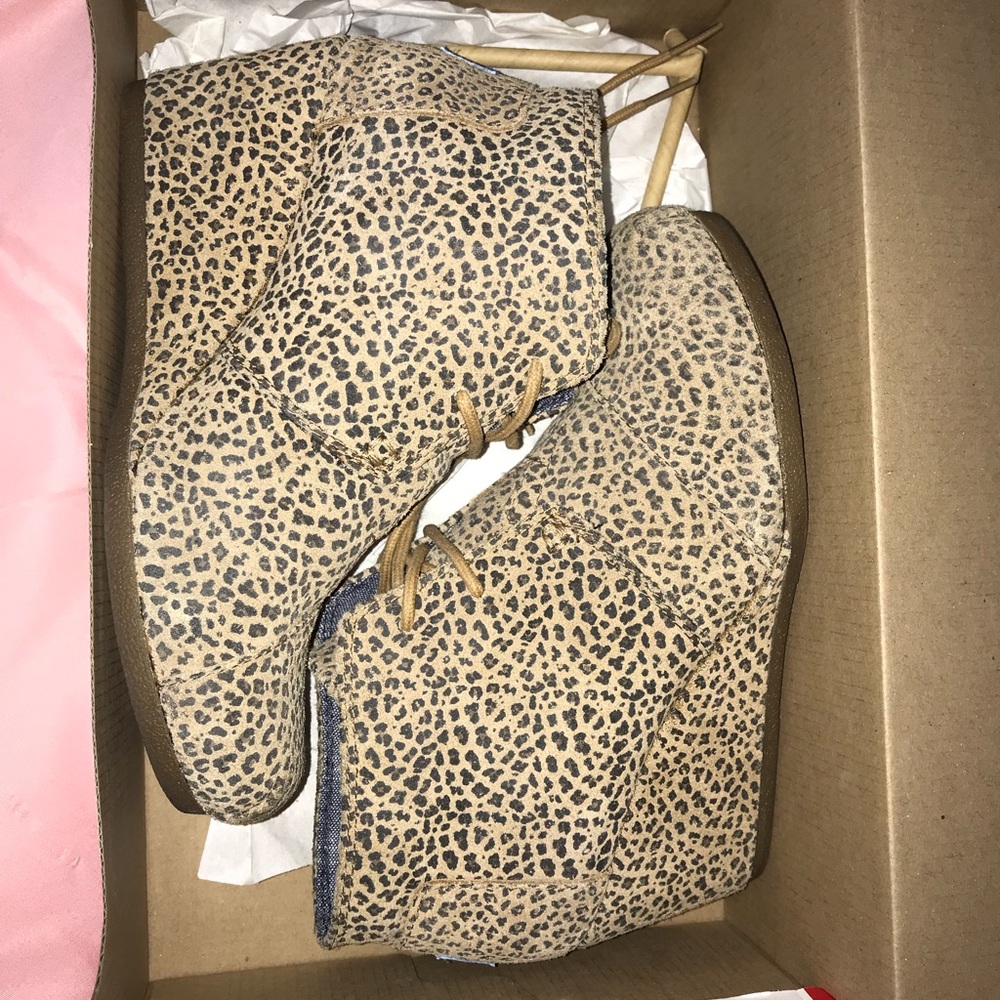 TOMS booties